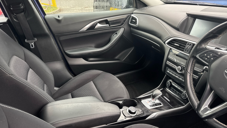 Infiniti Qx30 2.0t Executive 5dr DCT Petrol Estate